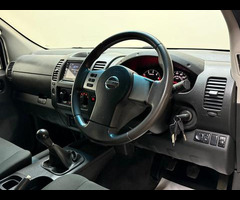 Nissan Navara 2.5 dCi Visia 4WD Euro 5 4dr - 15