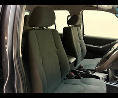 Nissan Navara 2.5 dCi Visia 4WD Euro 5 4dr - 16