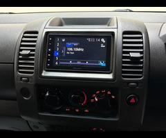 Nissan Navara 2.5 dCi Visia 4WD Euro 5 4dr - 20