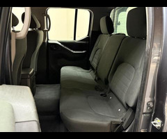 Nissan Navara 2.5 dCi Visia 4WD Euro 5 4dr - 32