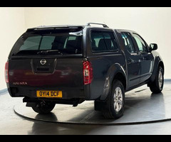 Nissan Navara 2.5 dCi Visia 4WD Euro 5 4dr - 38