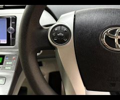 Toyota Prius 1.5 CVT 4dr - 18