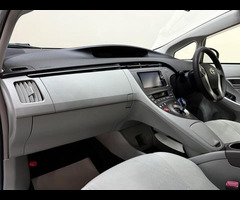 Toyota Prius 1.5 CVT 4dr - 33