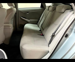 Toyota Prius 1.5 CVT 4dr - 36