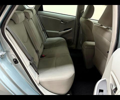 Toyota Prius 1.5 CVT 4dr - 72