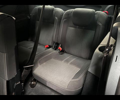 Ford Grand C-Max 1.6 TDCi Titanium Euro 5 5dr - 35