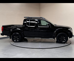 Nissan Navara 2.5 dCi Aventura 4dr - 13