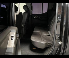 Nissan Navara 2.5 dCi Aventura 4dr - 36