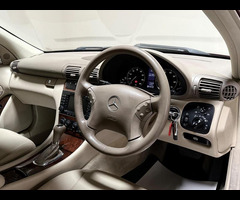Mercedes-Benz C Class 1.8 C180 Kompressor Elegance SE 4dr - 52