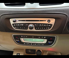 Renault Grand Scenic 1.5 dCi Privilege TomTom Euro 4 5dr - 21