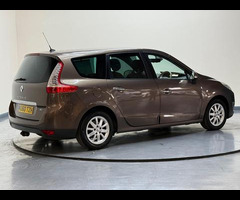 Renault Grand Scenic 1.5 dCi Privilege TomTom Euro 4 5dr - 45