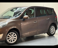 Renault Grand Scenic 1.5 dCi Privilege TomTom Euro 4 5dr - 58