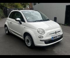Fiat 500 GREAT EXAMPLE OF A FIAT 500 LOUNGE, DRIVE AWAY BARGAIN!!

MANUAL
PETROL
SOLID 1.2L ENGINE - 7