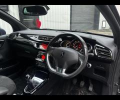 Citroen DS3 Cabrio GREAT EXAMPLE OF A CITROEN DS3 CABRIO, DRIVE AWAY BARGAIN!!

MANUAL
PETROL
SOLID - 10