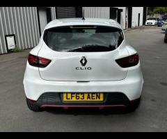 Renault Clio GREAT EXAMPLE OF A RENAULT CLIO, DRIVE AWAY BARGAIN!!

MANUAL
PETROL
SOLID 1.2L ENGINE - 5