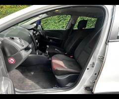 Renault Clio GREAT EXAMPLE OF A RENAULT CLIO, DRIVE AWAY BARGAIN!!

MANUAL
PETROL
SOLID 1.2L ENGINE - 16