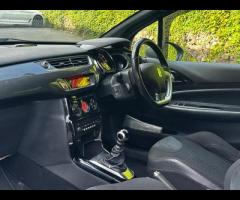 Citroen DS3 GREAT EXAMPLE OF A CITROEN DS3 , DRIVE AWAY BARGAIN!!

MANUAL
PETROL
SOLID 1.6L ENGINE - 13