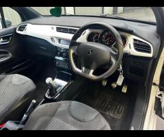 Citroen DS3 GREAT EXAMPLE OF A CITROEN DS3 , DRIVE AWAY BARGAIN!!

MANUAL
DIESEL
SOLID 1.6L ENGINE - 10