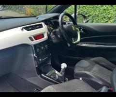 Citroen DS3 GREAT EXAMPLE OF A CITROEN DS3 , DRIVE AWAY BARGAIN!!

MANUAL
DIESEL
SOLID 1.6L ENGINE - 13