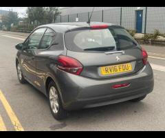 Peugeot 208 GREAT EXAMPLE OF A PEUGEOT 208, DRIVE AWAY BARGAIN!!

MANUAL
DIESEL
SOLID 1.6L ENGINE 
U - 5