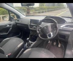 Peugeot 208 GREAT EXAMPLE OF A PEUGEOT 208, DRIVE AWAY BARGAIN!!

MANUAL
DIESEL
SOLID 1.6L ENGINE 
U - 10