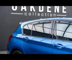 BMW 1 Series Over £3,100 of Optional Extras & ** 1 Previous Owner From New ** Finished in Estori - 32