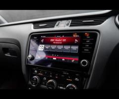 Skoda Octavia FULL Skoda Dealer Service History & ** 1 Previous Owner From New ** Finished in Co - 21