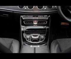 Mercedes-Benz E Class Detailed Service History. Finished in Obsidian Black Metallic with Black Artic - 41