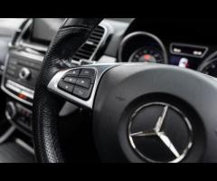 Mercedes-Benz GLE Detailed Service History with 8 Mercedes-Benz Main Dealer Services! Finished in Ob - 33