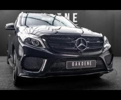 Mercedes-Benz GLE Detailed Service History with 8 Mercedes-Benz Main Dealer Services! Finished in Ob - 38