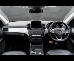 Mercedes-Benz GLE Detailed Service History with 8 Mercedes-Benz Main Dealer Services! Finished in Ob - 41