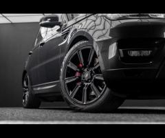 Land Rover Range Rover Sport Over £5,000 of Optional Extras & FULL Service History. Finished in - 28