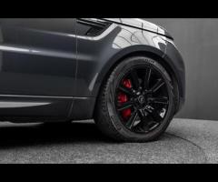 Land Rover Range Rover Sport Over £5,000 of Optional Extras & FULL Service History. Finished in - 38