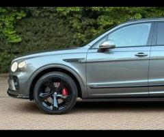 Bentley Bentayga Premium Vehicles proudly present this exceptional Bentley Bentayga 4.0 V8
A rare 7- - 11