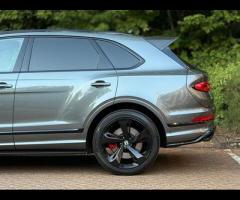 Bentley Bentayga Premium Vehicles proudly present this exceptional Bentley Bentayga 4.0 V8
A rare 7- - 12