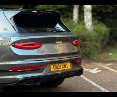 Bentley Bentayga Premium Vehicles proudly present this exceptional Bentley Bentayga 4.0 V8
A rare 7- - 15