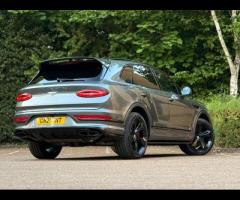 Bentley Bentayga Premium Vehicles proudly present this exceptional Bentley Bentayga 4.0 V8
A rare 7- - 18