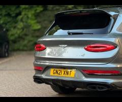 Bentley Bentayga Premium Vehicles proudly present this exceptional Bentley Bentayga 4.0 V8
A rare 7- - 20