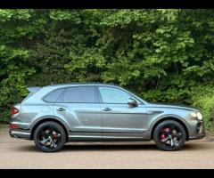 Bentley Bentayga Premium Vehicles proudly present this exceptional Bentley Bentayga 4.0 V8
A rare 7- - 22