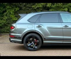 Bentley Bentayga Premium Vehicles proudly present this exceptional Bentley Bentayga 4.0 V8
A rare 7- - 23