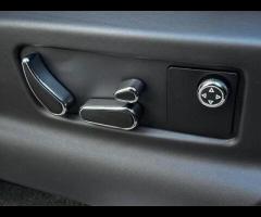 Bentley Bentayga Premium Vehicles proudly present this exceptional Bentley Bentayga 4.0 V8
A rare 7- - 38