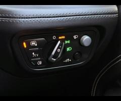 Bentley Bentayga Premium Vehicles proudly present this exceptional Bentley Bentayga 4.0 V8
A rare 7- - 67