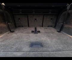 Bentley Bentayga Premium Vehicles proudly present this exceptional Bentley Bentayga 4.0 V8
A rare 7- - 78