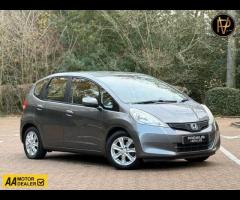 Honda Jazz Premium Vehicles present this Honda Jazz 1.4 i-VTEC ES CVT, a compact hatchback celebrate