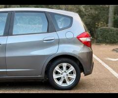 Honda Jazz Premium Vehicles present this Honda Jazz 1.4 i-VTEC ES CVT, a compact hatchback celebrate - 8