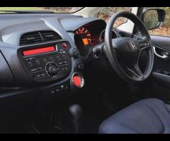 Honda Jazz Premium Vehicles present this Honda Jazz 1.4 i-VTEC ES CVT, a compact hatchback celebrate - 29