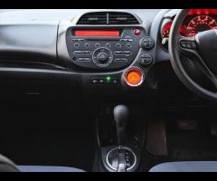 Honda Jazz Premium Vehicles present this Honda Jazz 1.4 i-VTEC ES CVT, a compact hatchback celebrate - 30