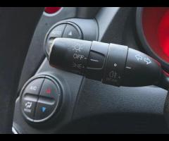 Honda Jazz Premium Vehicles present this Honda Jazz 1.4 i-VTEC ES CVT, a compact hatchback celebrate - 38