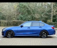 BMW 3 Series Premium Vehicles present this BMW 3 Series 320d M Sport xDrive. Finished in the M Sport - 8