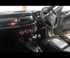 Alfa Romeo Giulietta This 2011 Alfa Romeo Giulietta 1.4 TB MultiAir Veloce Hatchback with a mileage - 41